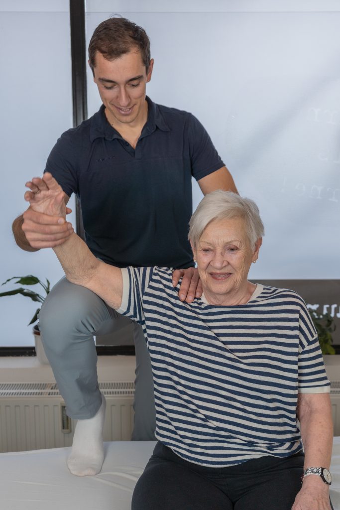 Seniorenphysiotherapie zur Förderung von Mobilität und Gleichgewicht am Mexikoplatz in 1020 Wien